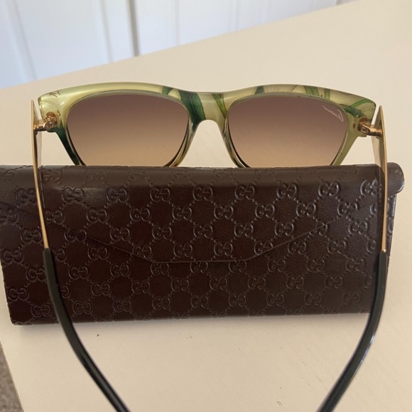 Gucci Sunglasses - Picture 3 of 3